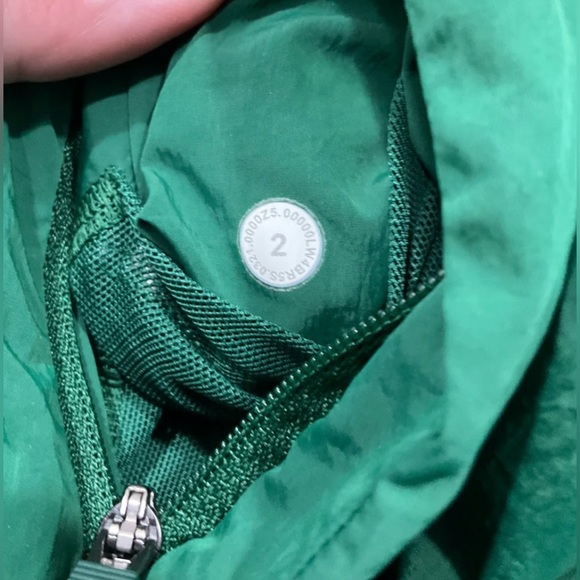 Lululemon Lightweight Hooded Jacket
Everglade Green - Picture 9 of 9